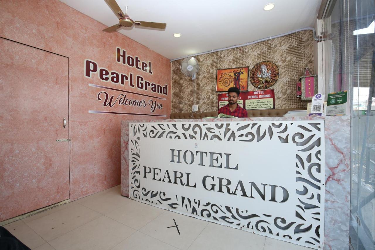 Hotel Pearl Grand & Banquet Zirakpur Екстер'єр фото